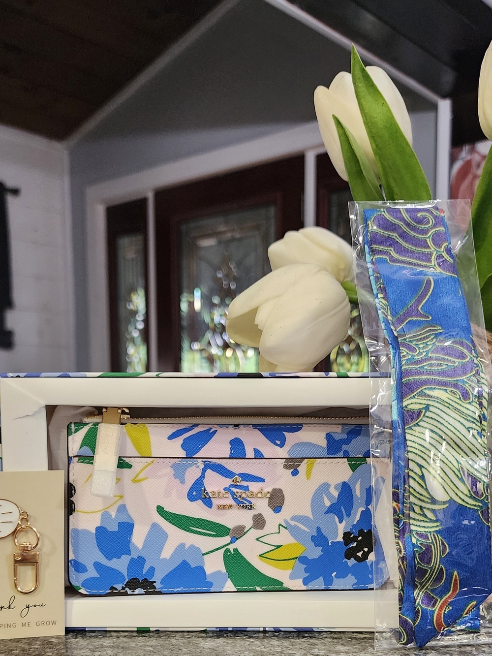 kate spade Floral Card Holder With Scarf & Bag Charm- 6.5×4 NWT